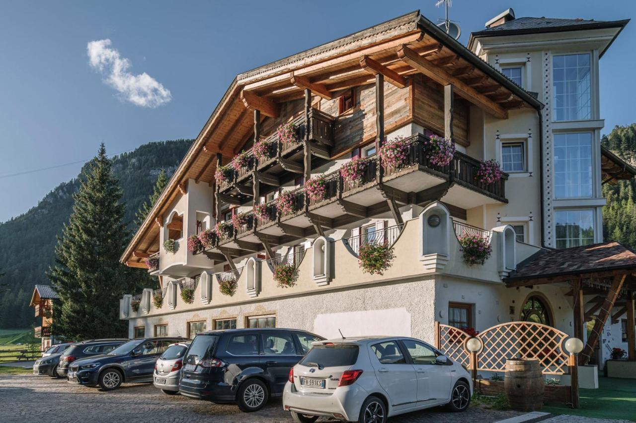 Chalet Pineta Relax Location Canazei Zewnętrze zdjęcie